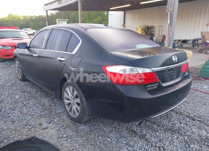 Photo 3 of 2015 Honda Accord TOURING (VIN 1HGCR3F97FA024987)