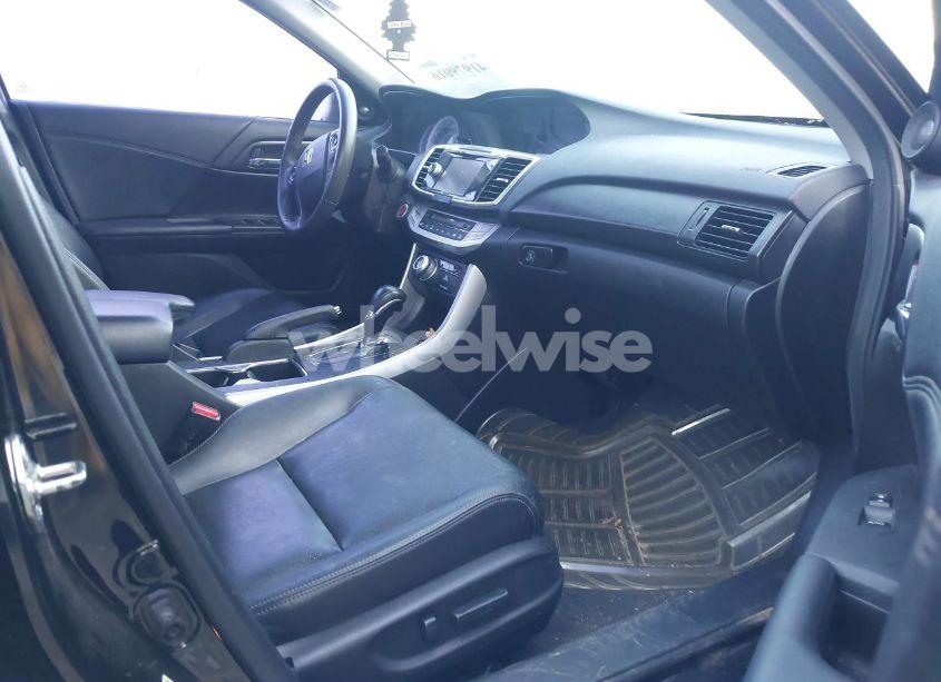 Photo 5 of 2015 Honda Accord TOURING (VIN 1HGCR3F97FA024987)