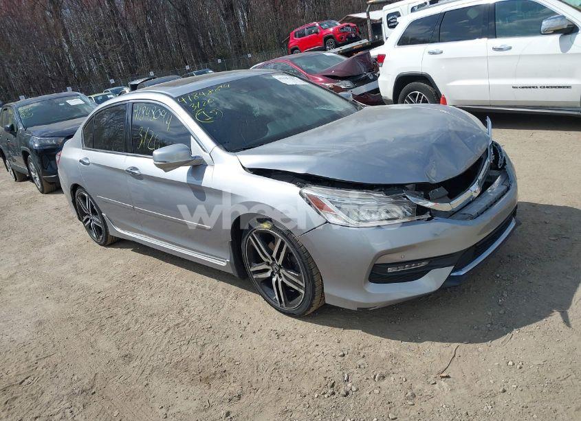 2016 Honda Accord TOURING (VIN 1HGCR3F97GA015854) main photo