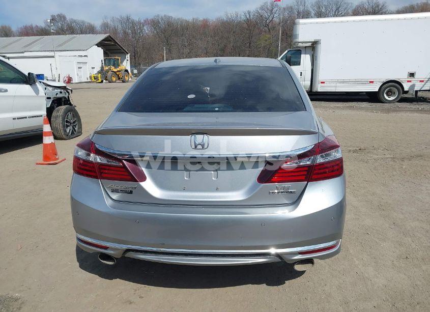 Photo 16 of 2016 Honda Accord TOURING (VIN 1HGCR3F97GA015854)