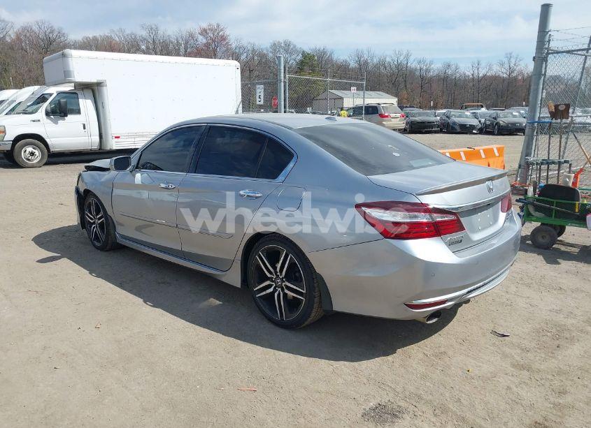 Photo 3 of 2016 Honda Accord TOURING (VIN 1HGCR3F97GA015854)