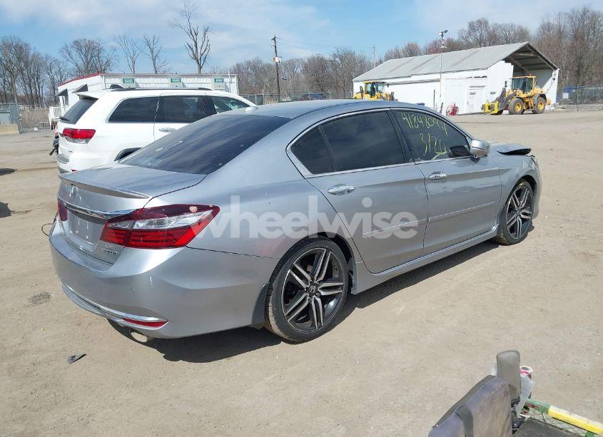 Photo 4 of 2016 Honda Accord TOURING (VIN 1HGCR3F97GA015854)