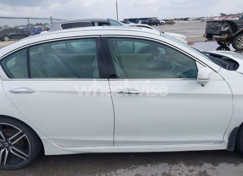 Photo 13 of 2016 Honda Accord TOURING (VIN 1HGCR3F97GA029298)