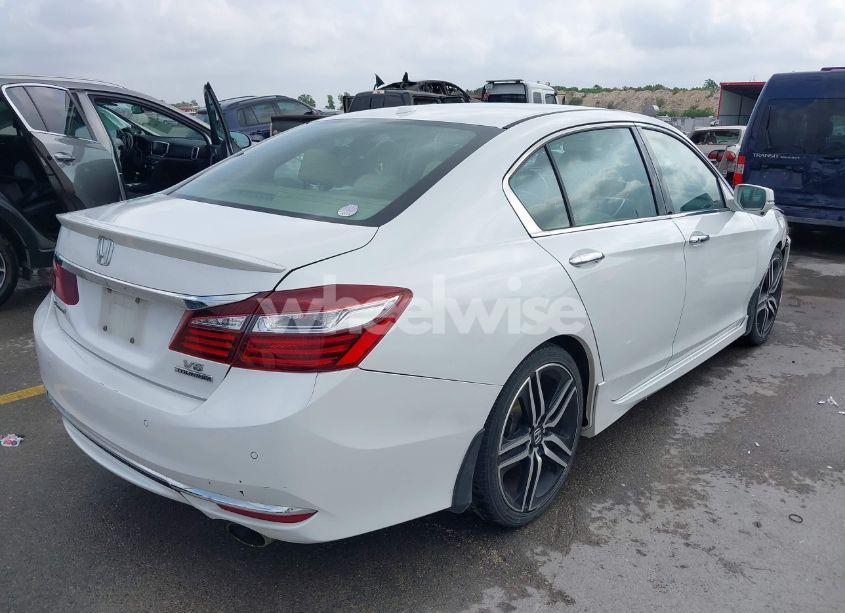 Photo 4 of 2016 Honda Accord TOURING (VIN 1HGCR3F97GA029298)