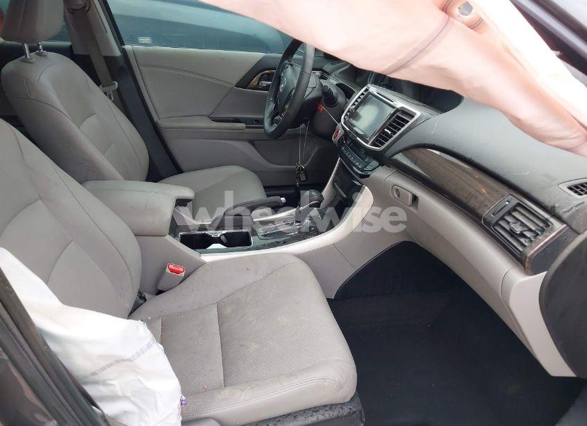 Photo 5 of 2017 Honda Accord TOURING V6 (VIN 1HGCR3F97HA028928)