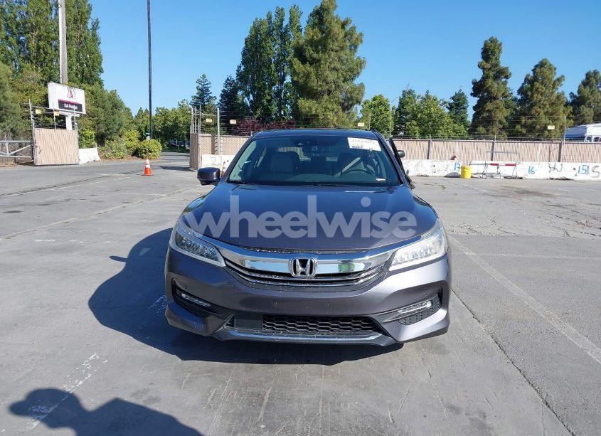 Photo 12 of 2017 Honda Accord TOURING V6 (VIN 1HGCR3F97HA030310)