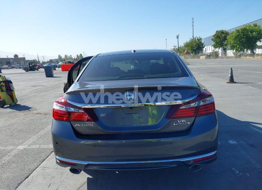Photo 16 of 2017 Honda Accord TOURING V6 (VIN 1HGCR3F97HA030310)