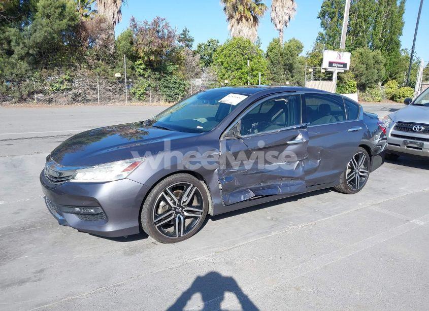 Photo 2 of 2017 Honda Accord TOURING V6 (VIN 1HGCR3F97HA030310)