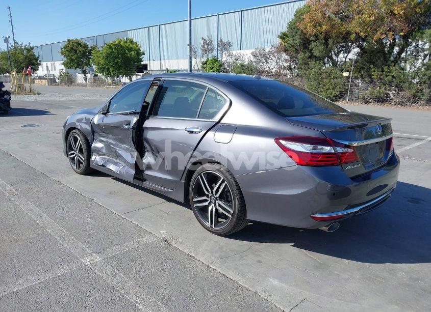 Photo 3 of 2017 Honda Accord TOURING V6 (VIN 1HGCR3F97HA030310)