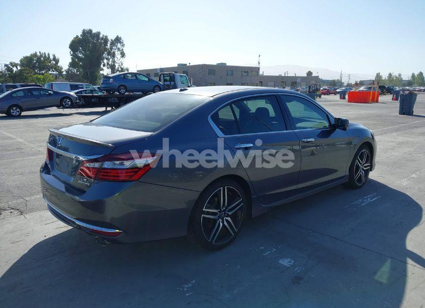 Photo 4 of 2017 Honda Accord TOURING V6 (VIN 1HGCR3F97HA030310)