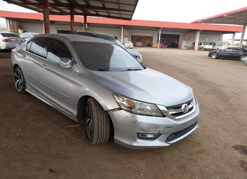 2013 Honda Accord TOURING (VIN 1HGCR3F98DA031590) main photo