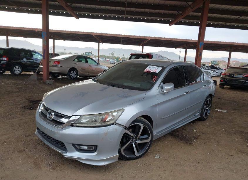 Photo 2 of 2013 Honda Accord TOURING (VIN 1HGCR3F98DA031590)