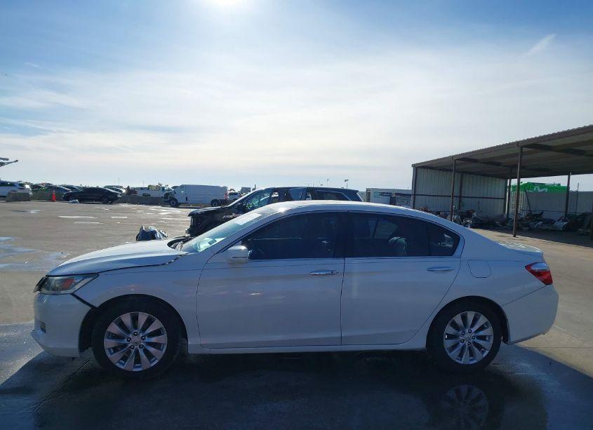 Photo 14 of 2015 Honda Accord TOURING (VIN 1HGCR3F98FA030751)