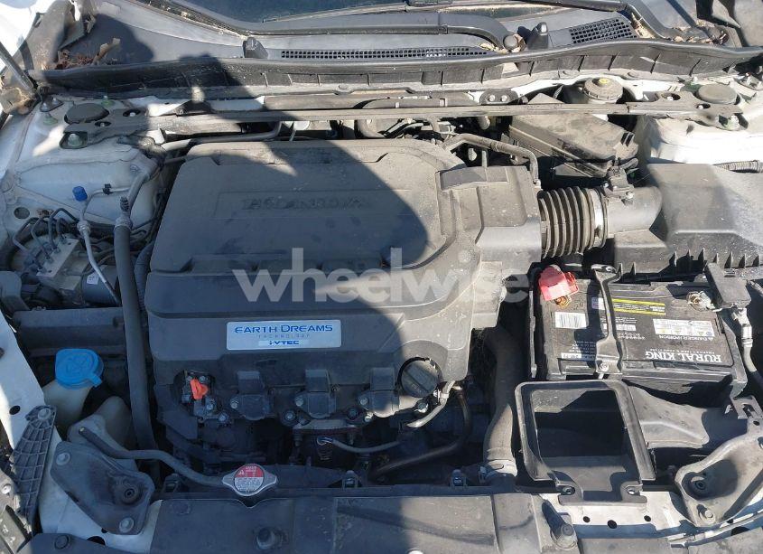 Photo 10 of 2016 Honda Accord TOURING (VIN 1HGCR3F98GA006077)
