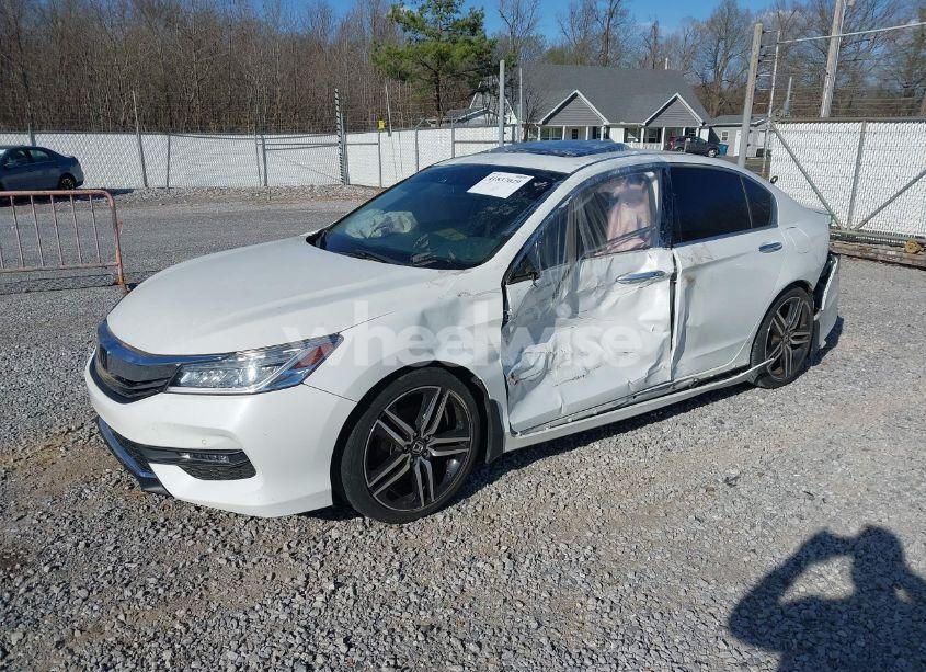 Photo 2 of 2016 Honda Accord TOURING (VIN 1HGCR3F98GA006077)