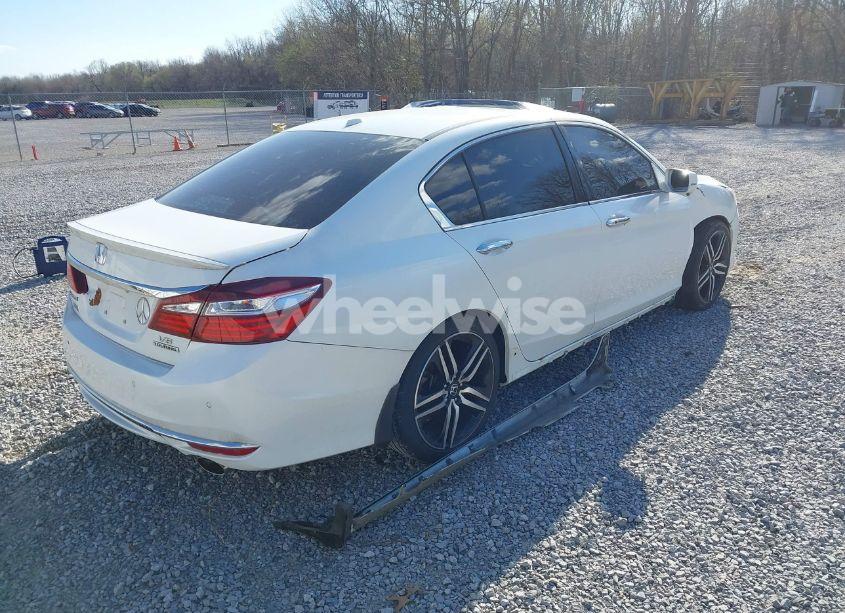 Photo 4 of 2016 Honda Accord TOURING (VIN 1HGCR3F98GA006077)