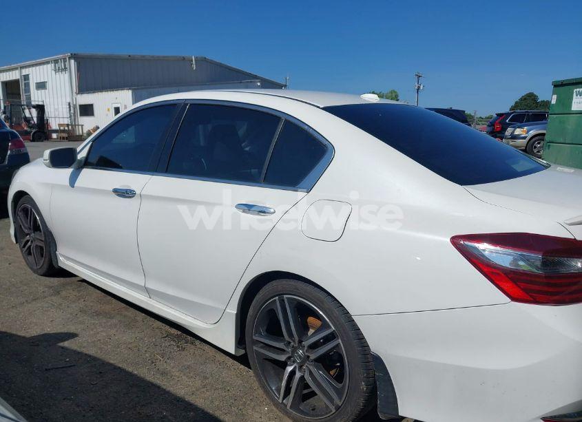 Photo 14 of 2016 Honda Accord TOURING (VIN 1HGCR3F98GA027401)