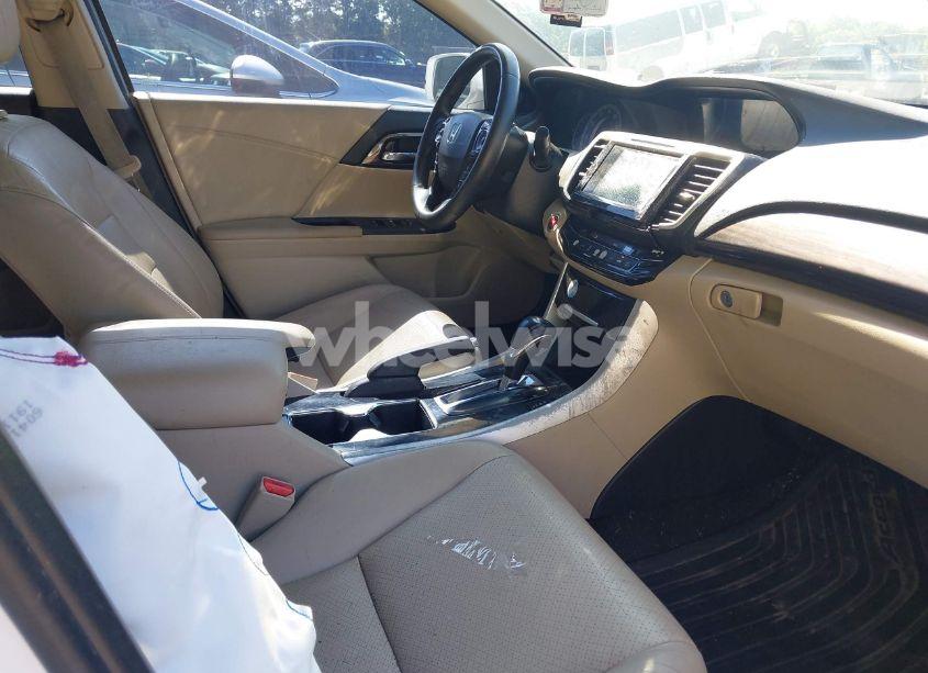 Photo 5 of 2016 Honda Accord TOURING (VIN 1HGCR3F98GA027401)