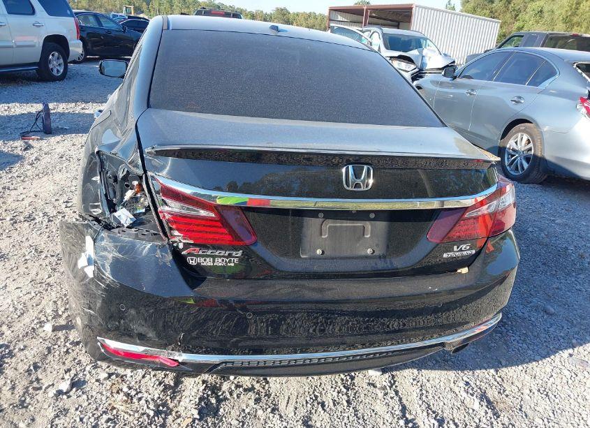 Photo 17 of 2016 Honda Accord TOURING (VIN 1HGCR3F98GA028242)