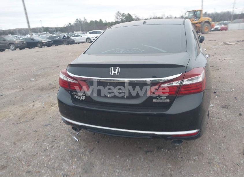 Photo 16 of 2016 Honda Accord TOURING (VIN 1HGCR3F98GA031240)