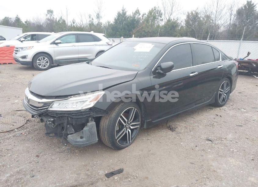 Photo 2 of 2016 Honda Accord TOURING (VIN 1HGCR3F98GA031240)