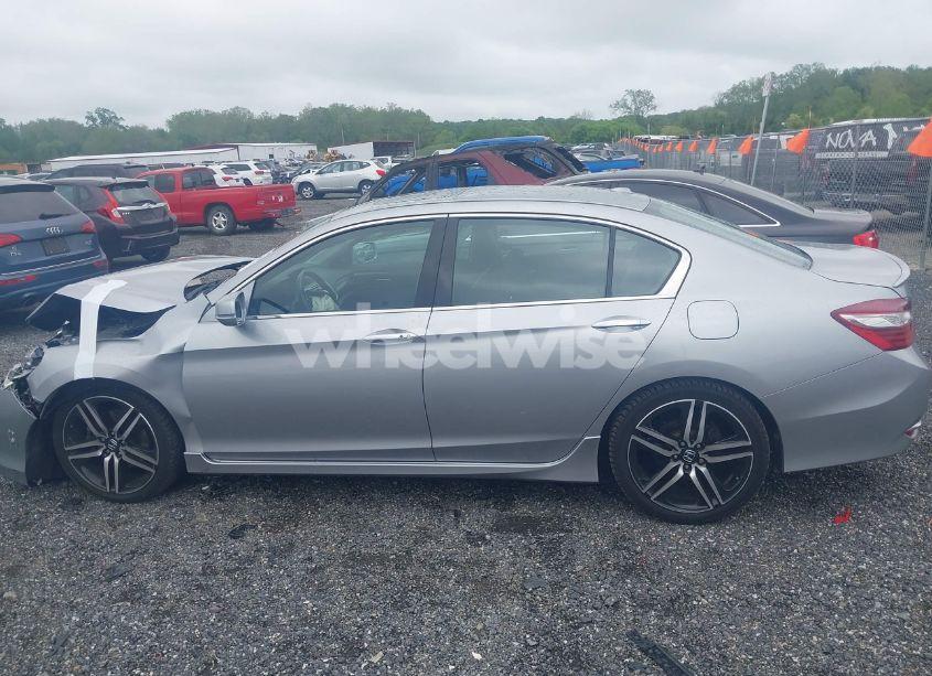 Photo 15 of 2017 Honda Accord TOURING V6 (VIN 1HGCR3F98HA033961)