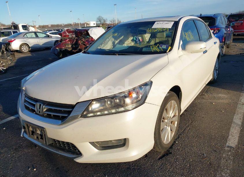 Photo 2 of 2013 Honda Accord TOURING (VIN 1HGCR3F99DA011591)