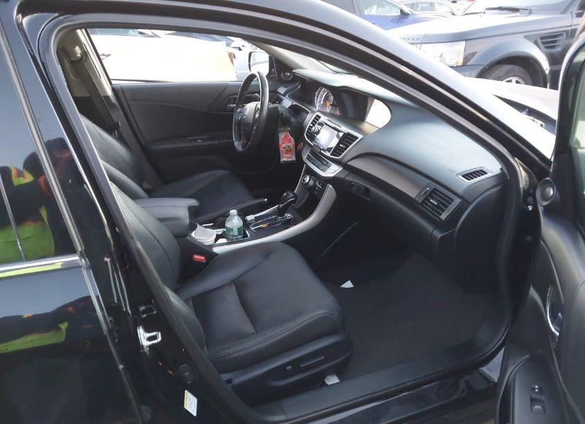 Photo 5 of 2013 Honda Accord TOURING (VIN 1HGCR3F99DA037429)