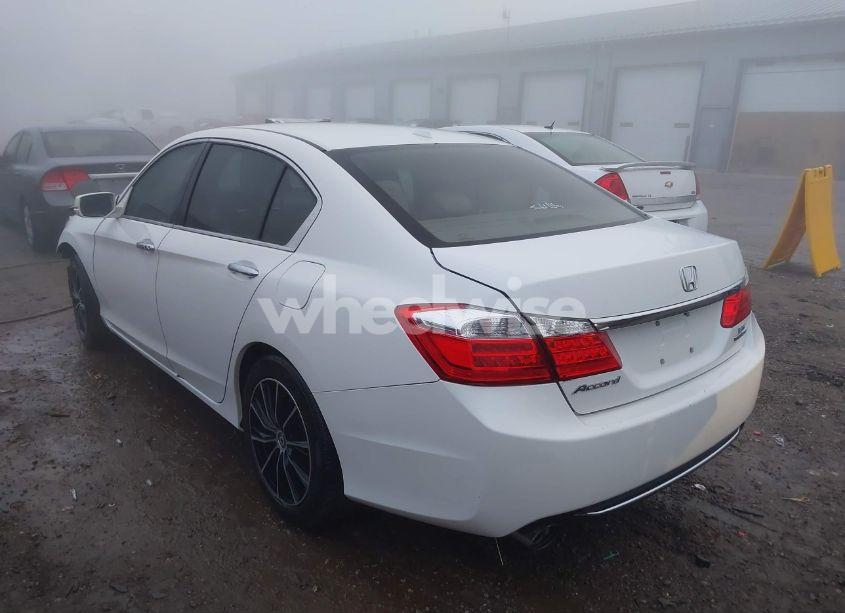 Photo 3 of 2015 Honda Accord TOURING (VIN 1HGCR3F99FA035537)