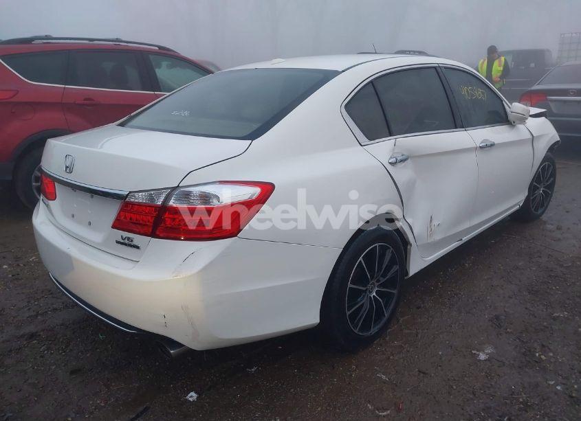 Photo 4 of 2015 Honda Accord TOURING (VIN 1HGCR3F99FA035537)