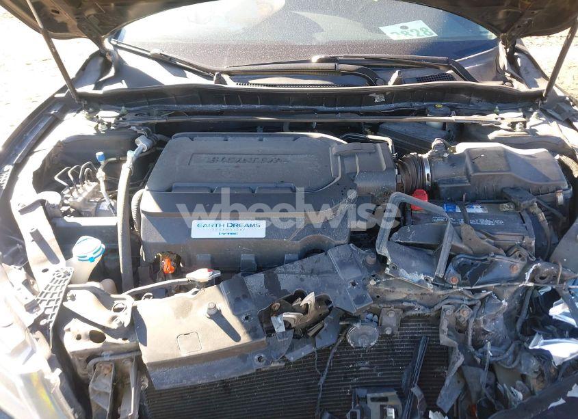 Photo 10 of 2016 Honda Accord TOURING (VIN 1HGCR3F99GA035796)