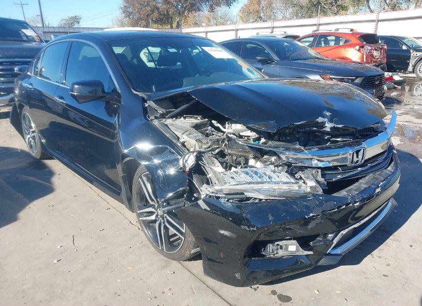 2017 Honda Accord TOURING V6 (VIN 1HGCR3F99HA023942) main photo