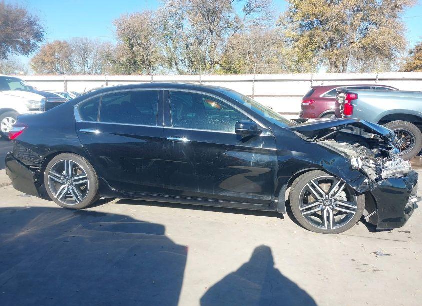 Photo 14 of 2017 Honda Accord TOURING V6 (VIN 1HGCR3F99HA023942)