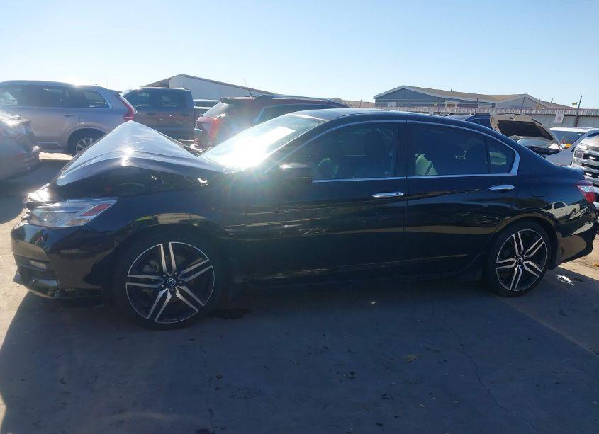 Photo 15 of 2017 Honda Accord TOURING V6 (VIN 1HGCR3F99HA023942)