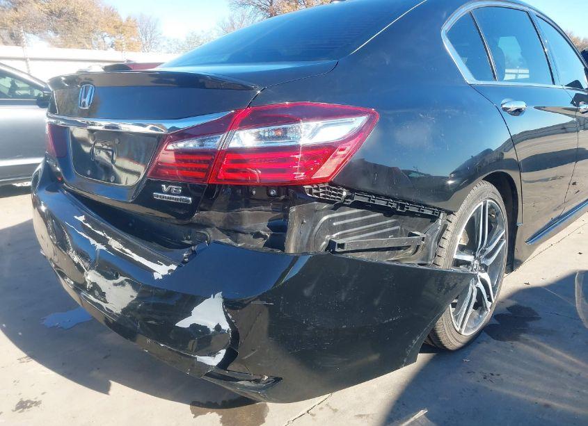 Photo 19 of 2017 Honda Accord TOURING V6 (VIN 1HGCR3F99HA023942)