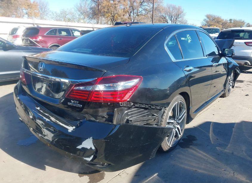 Photo 4 of 2017 Honda Accord TOURING V6 (VIN 1HGCR3F99HA023942)