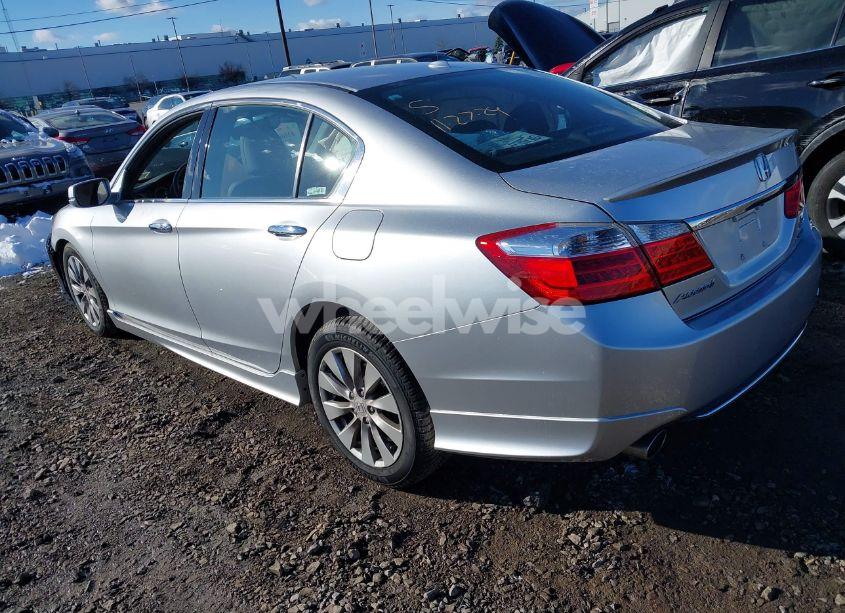 Photo 3 of 2013 Honda Accord TOURING (VIN 1HGCR3F9XDA020140)