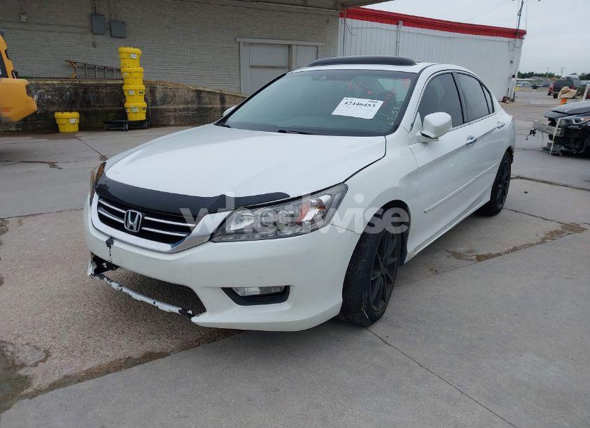 Photo 2 of 2013 Honda Accord TOURING (VIN 1HGCR3F9XDA024866)