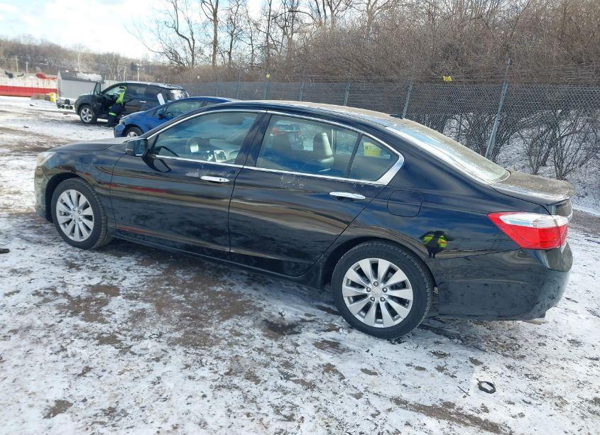 Photo 3 of 2013 Honda Accord TOURING (VIN 1HGCR3F9XDA029436)