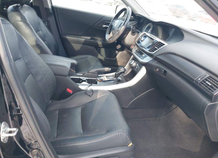 Photo 5 of 2013 Honda Accord TOURING (VIN 1HGCR3F9XDA029436)