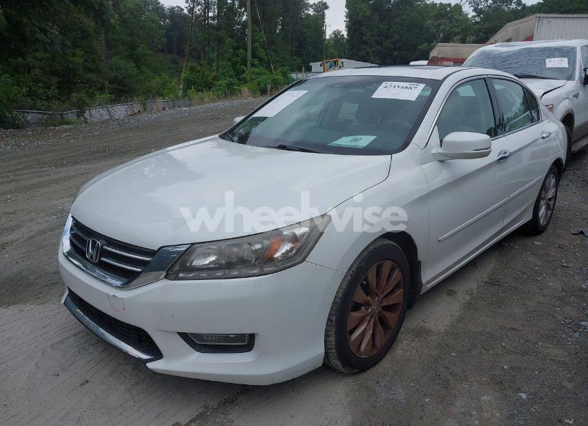 Photo 2 of 2013 Honda Accord TOURING (VIN 1HGCR3F9XDA032241)