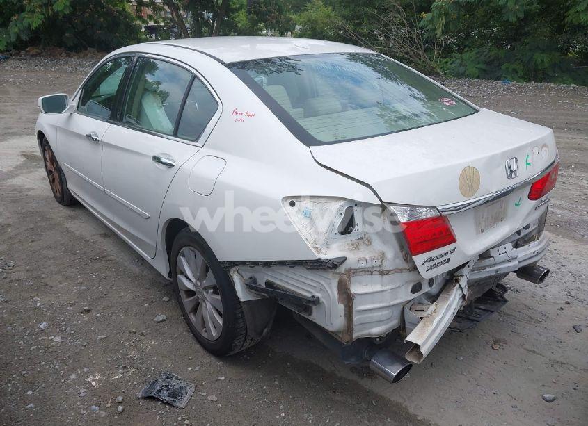 Photo 3 of 2013 Honda Accord TOURING (VIN 1HGCR3F9XDA032241)