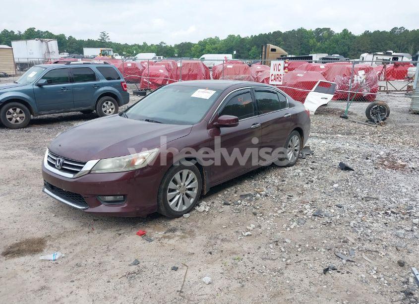 Photo 2 of 2015 Honda Accord TOURING (VIN 1HGCR3F9XFA010985)