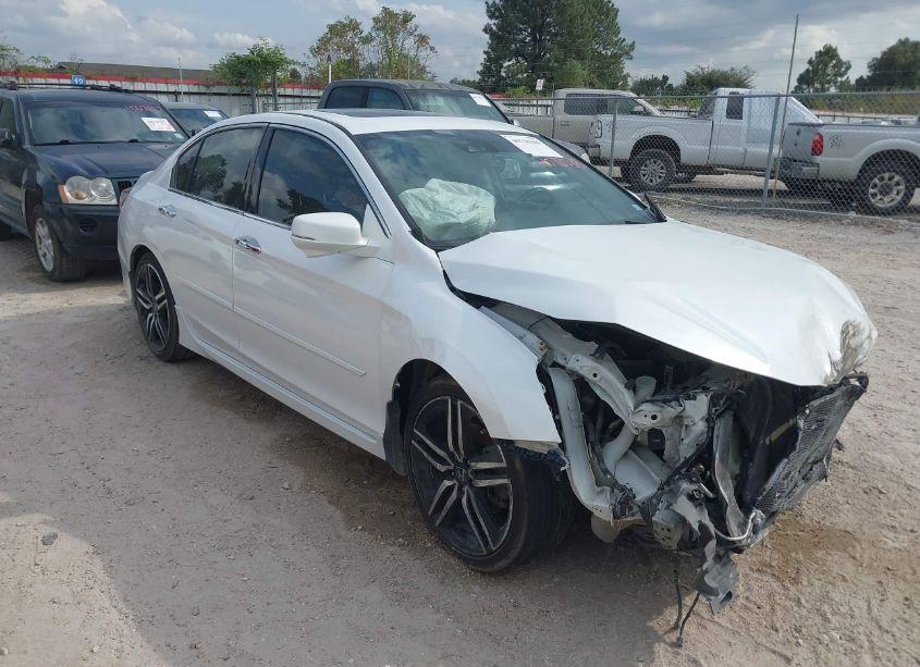 2016 Honda Accord TOURING (VIN 1HGCR3F9XGA005917) main photo