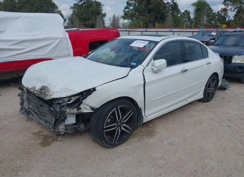 Photo 2 of 2016 Honda Accord TOURING (VIN 1HGCR3F9XGA005917)