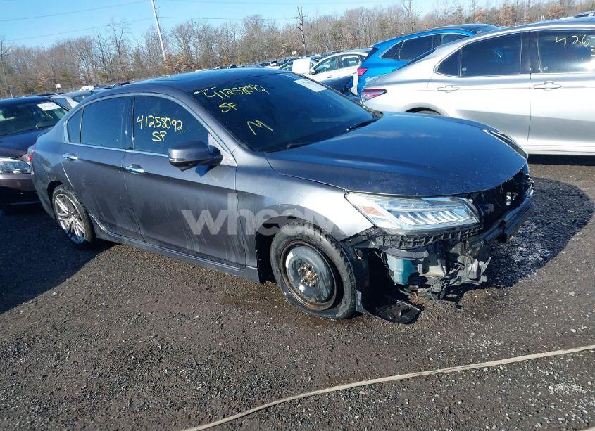 2016 Honda Accord TOURING (VIN 1HGCR3F9XGA018943) main photo