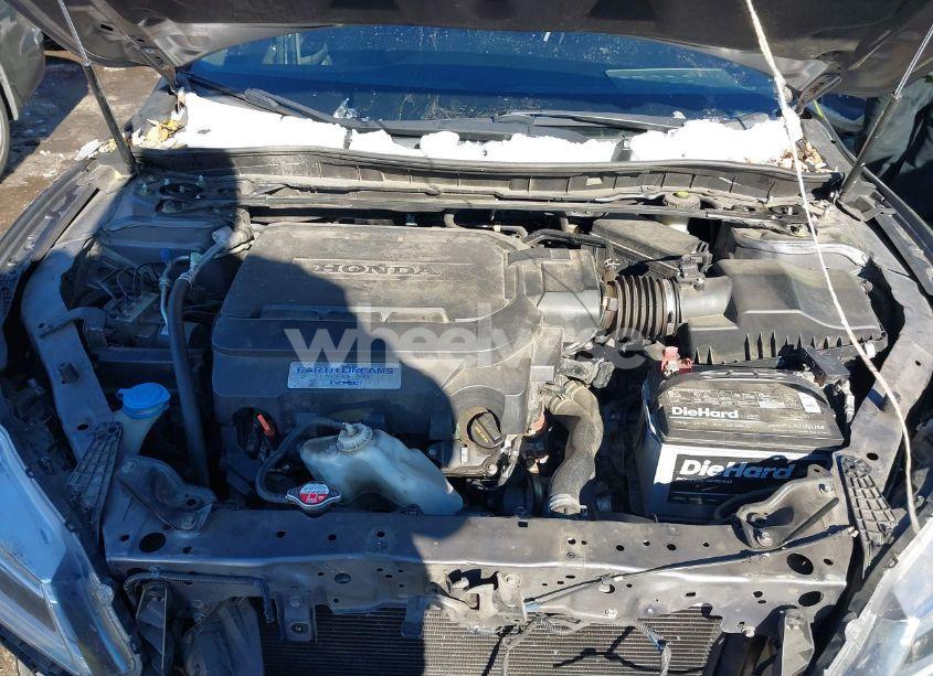 Photo 10 of 2016 Honda Accord TOURING (VIN 1HGCR3F9XGA018943)