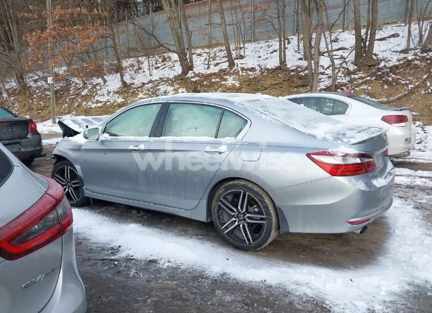 Photo 15 of 2016 Honda Accord TOURING (VIN 1HGCR3F9XGA023270)