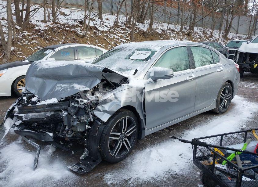 Photo 2 of 2016 Honda Accord TOURING (VIN 1HGCR3F9XGA023270)