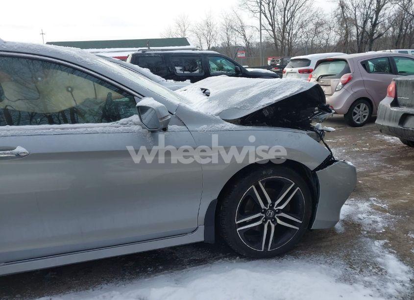 Photo 22 of 2016 Honda Accord TOURING (VIN 1HGCR3F9XGA023270)